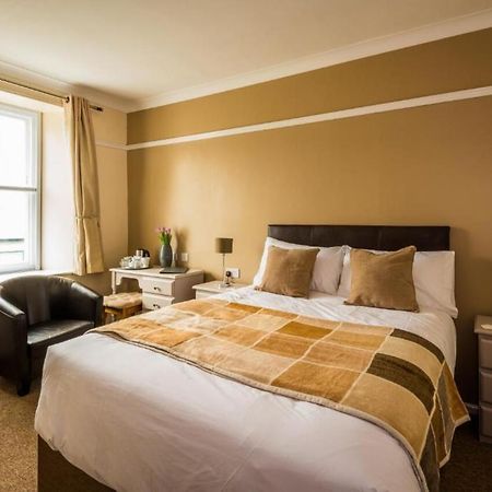 The Longboat Inn Пензанс Экстерьер фото