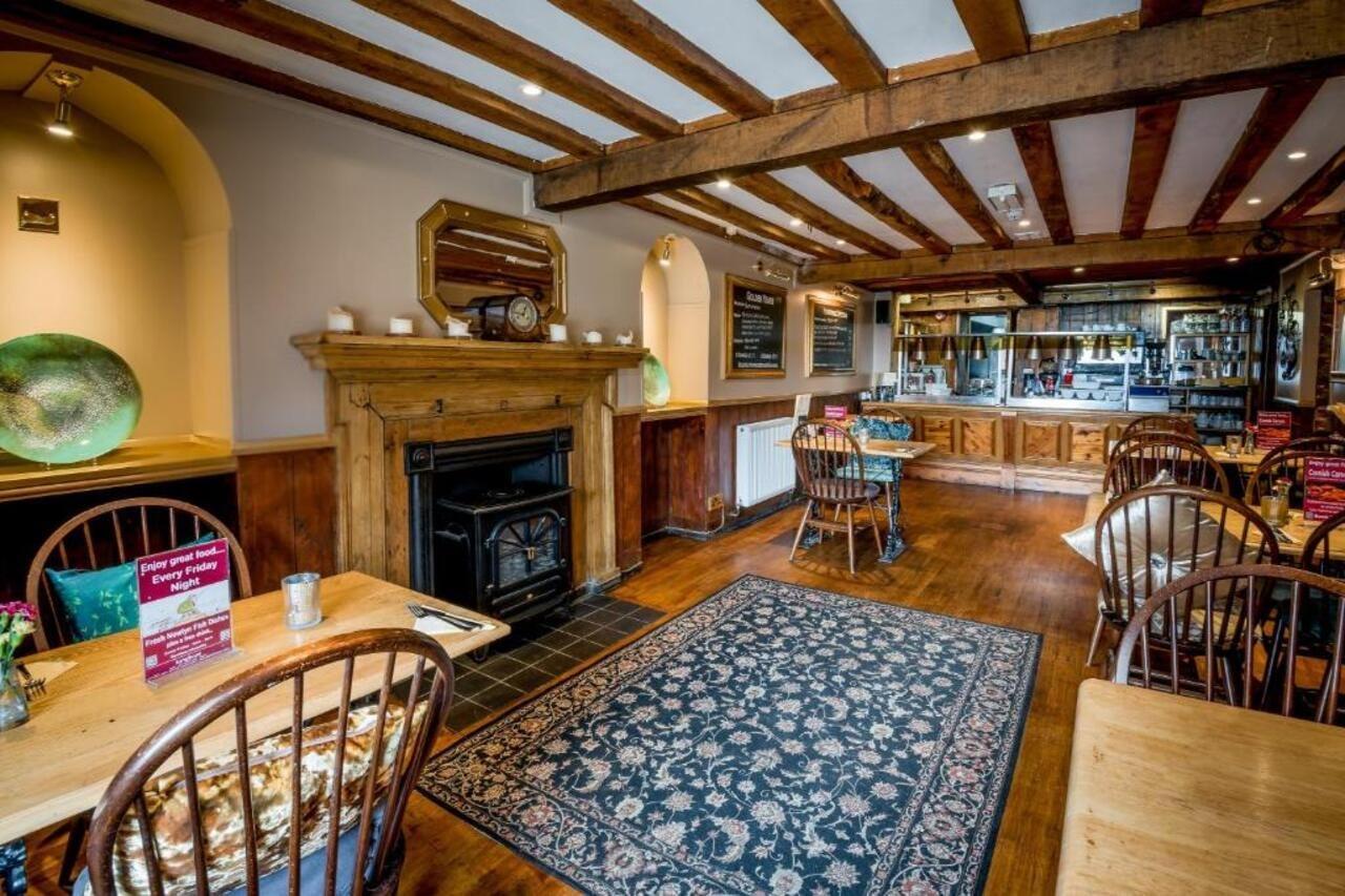 The Longboat Inn Пензанс Экстерьер фото