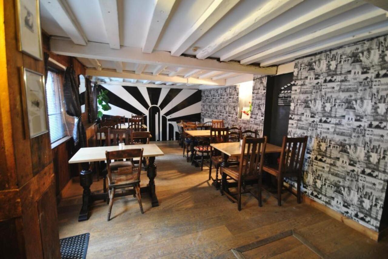 The Longboat Inn Пензанс Экстерьер фото