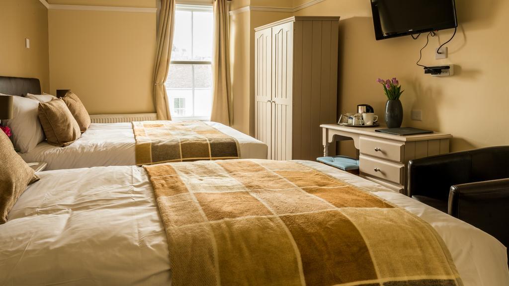The Longboat Inn Пензанс Экстерьер фото